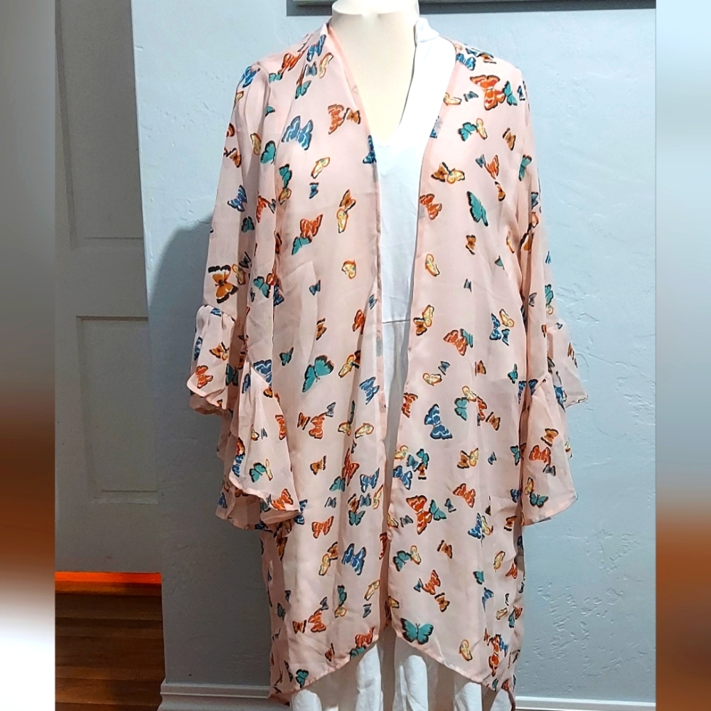 Live 4 Truth Peachy-pink butterfly design 1X